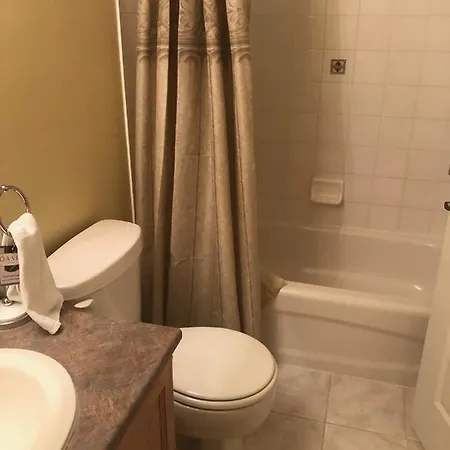 2 Beautiful - Ottawa,on Guest house Ottawa