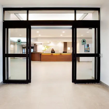 Hotel East By Ihg Ottawa