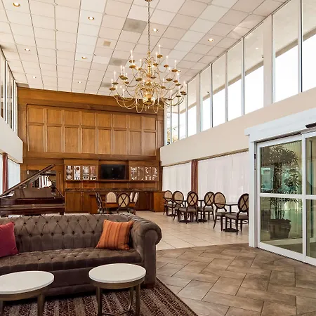 Hotel Western Kanata And Conference Centre 3*