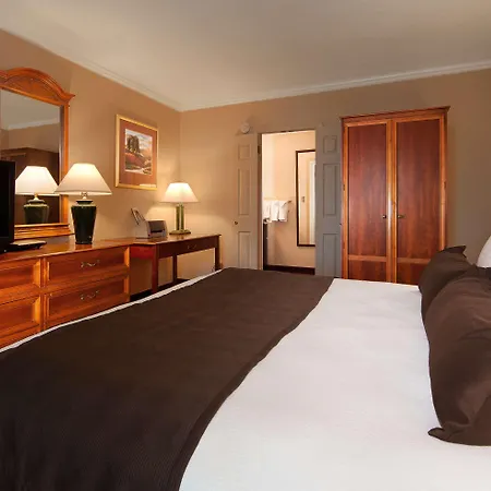 Hotel Western Kanata And Conference Centre 3*