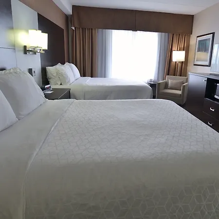 Express & East-orleans By Ihg Hotel 2*