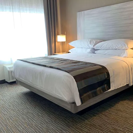 Wingate By Wyndham Kanata West 3*