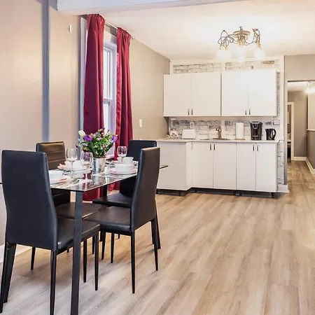 Luxurious 3br - Near Apartment