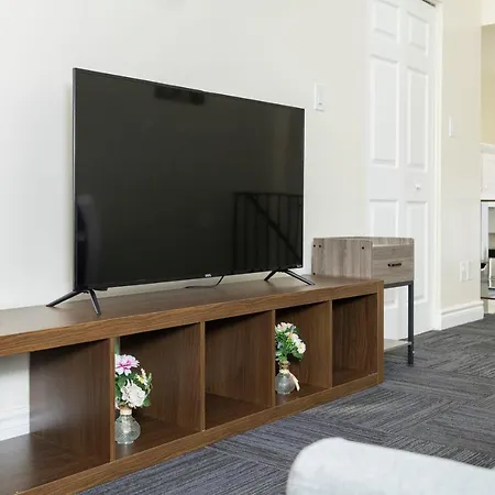 Modern 1br Apt - King Bed - Mid Chinatown * Ottawa