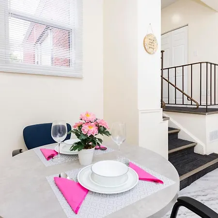 Modern 1br Apt - King Bed - Mid Chinatown *
