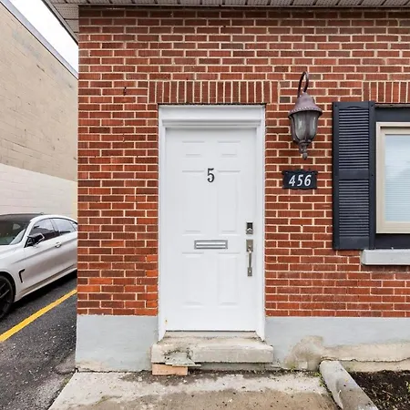 Modern 1br Apt - King Bed - Mid Chinatown Apartment Ottawa