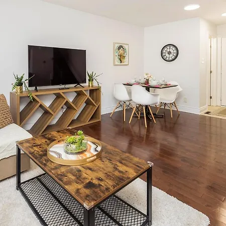 Cute 4br With Sunny Patio Near Rosehill Park