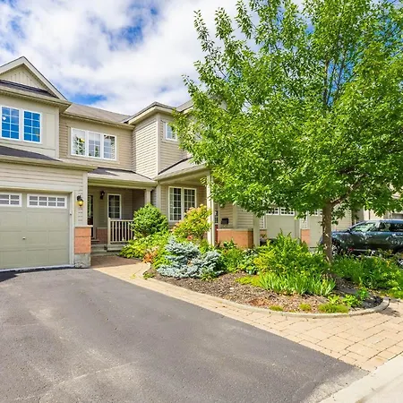Cute 4br With Sunny Patio Near Rosehill Park * Ottawa