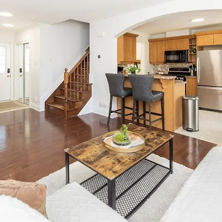 Cute 4br With Sunny Patio Near Rosehill Park