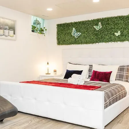 Cute 4br With Sunny Patio Near Rosehill Park Ottawa