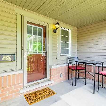Cute 4br With Sunny Patio Near Rosehill Park Holiday home