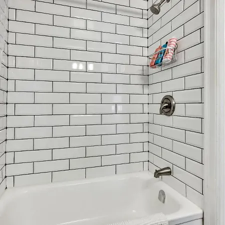 Modern 2br Unit - Vanier - Dt