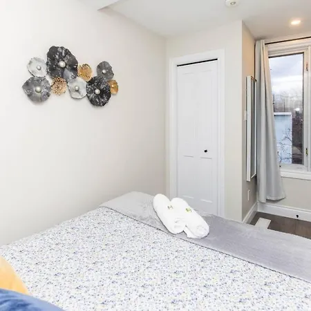 Apartment Modern 2br - King Bed - Close To Byward Market *