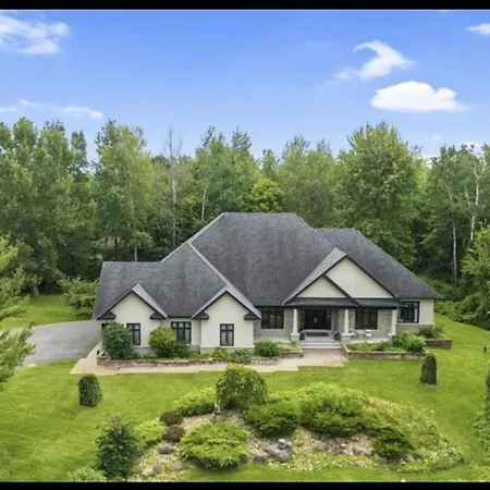 The Villa! * Ottawa