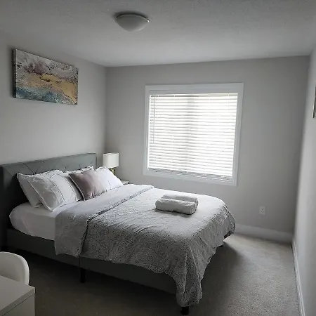 Dorothy's Place * Ottawa