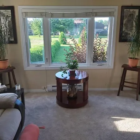 Villa Cheerful 3-bedroom Bungalow With Indoor Fireplace *