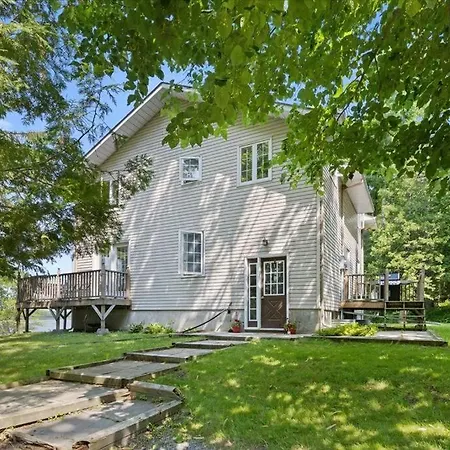 Holiday home 4 Season Private House 30 Min From Ottawa