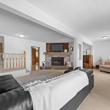 Holiday home 4 Season Private House 30 Min From