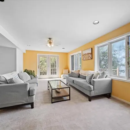 4 Season Private House 30 Min From Holiday home Ottawa