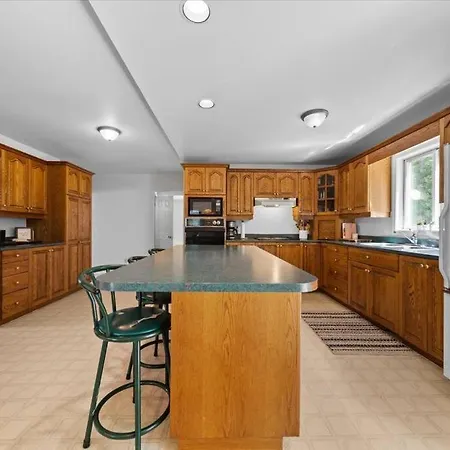 4 Season Private House 30 Min From