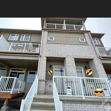 Townhouse Homestay *