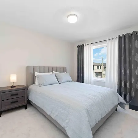 New Modern House In Prime Location Ottawa