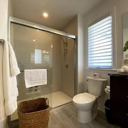 Apartment Luxury 3 Bedrooms Semi-detached In Downtown *