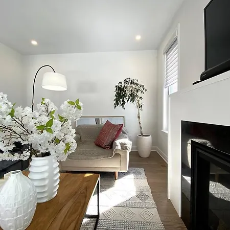Apartment Luxury 3 Bedrooms Semi-detached In Downtown