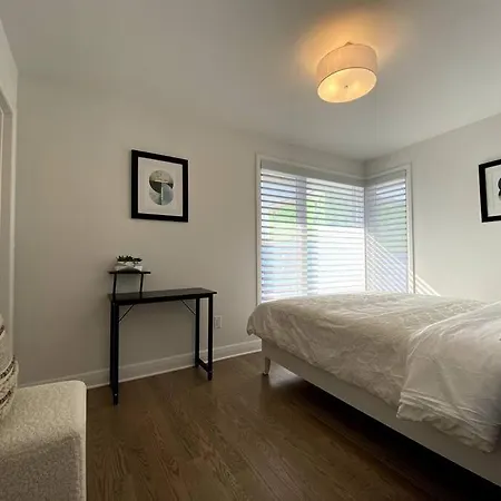 Apartment Luxury 3 Bedrooms Semi-detached In Downtown Ottawa