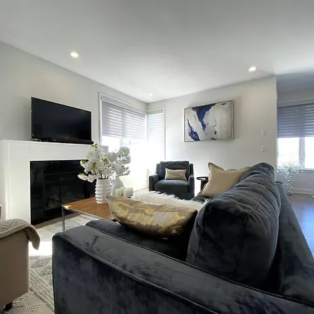 Apartment Luxury 3 Bedrooms Semi-detached In Downtown