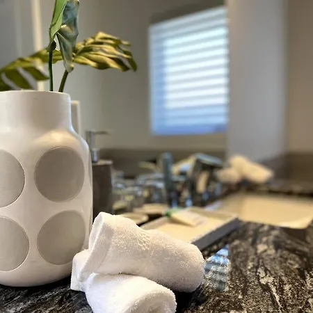 Apartment Luxury 3 Bedrooms Semi-detached In Downtown