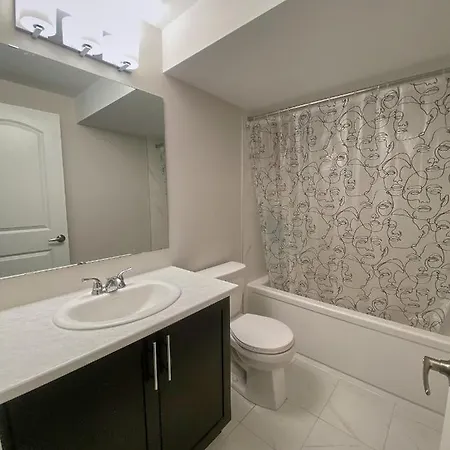 Fully Furnished En-suite Basement