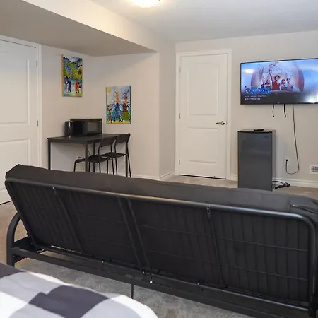 Fully Furnished En-suite Basement * Ottawa