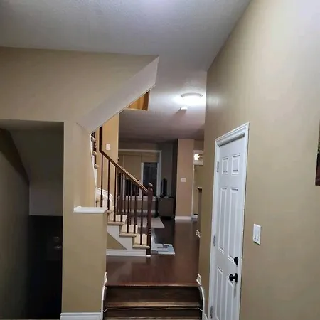 Beautiful House In Findlay Creek, Apartment Ottawa