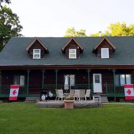 Cozy & Porches For Intimate Weddings Reunions *
