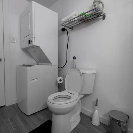 Modern Gateway 1 Bedroom Apartment