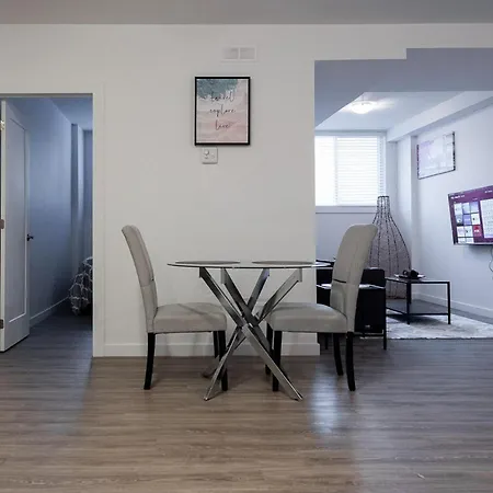 Modern Gateway 1 Bedroom Apartment