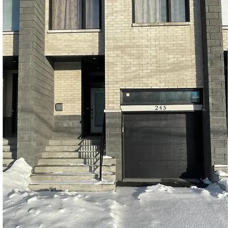 Modern Gateway 1 Bedroom Apartment