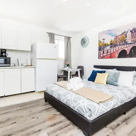 Pet-friendly Studio - Close To Chinatown * Ottawa