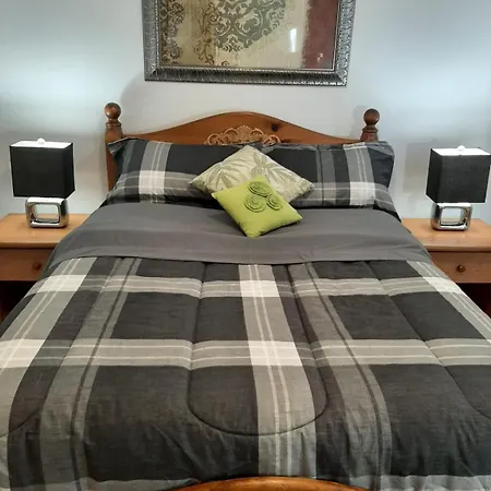 Brand New In Aylmer Holiday home *
