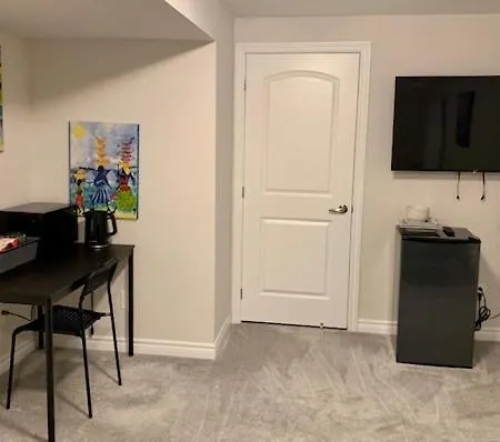 Fully Furnished En-suite Basement * Ottawa