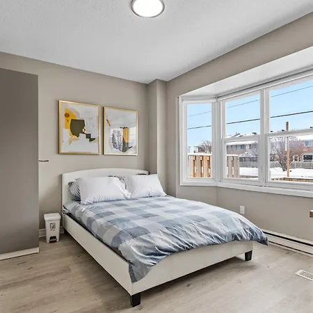 14 Minutes From Downtown, Luxury In Nepean Villa Ottawa