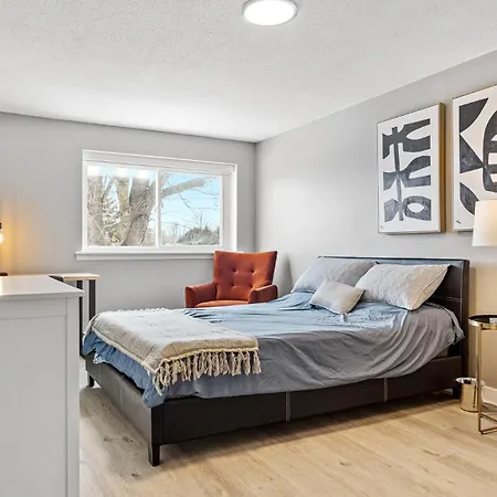 14 Minutes From Downtown, Luxury In Nepean Villa *