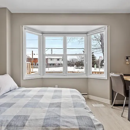 14 Minutes From Downtown, Luxury In Nepean * Ottawa