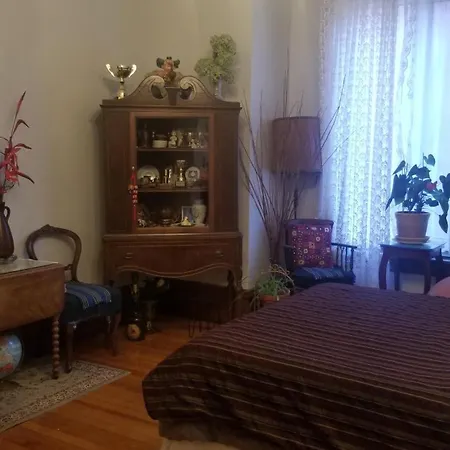 Tina's Gem Apartment Ottawa