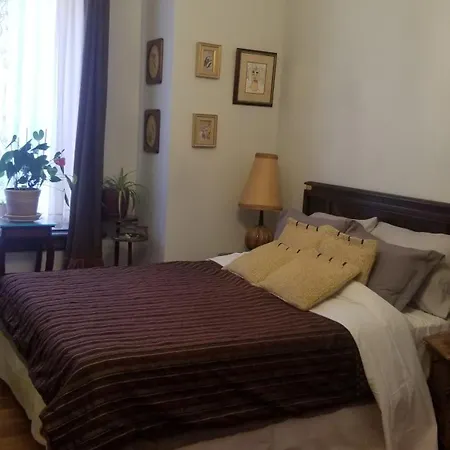 Tina's Gem Apartment Ottawa