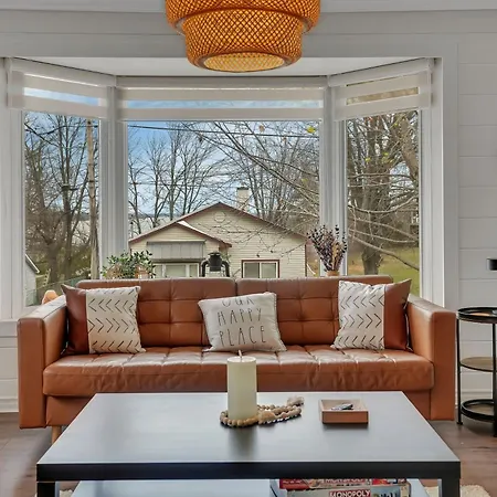 Villa Farmhouse Feel Near The