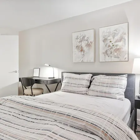14 Minutes From Downtown, Brand New In Villa Ottawa