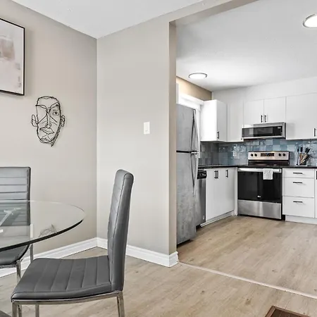 Villa 14 Minutes From Downtown, Luxury In Nepean *