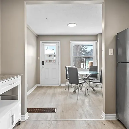 14 Minutes From Downtown, Luxury In Nepean Villa *